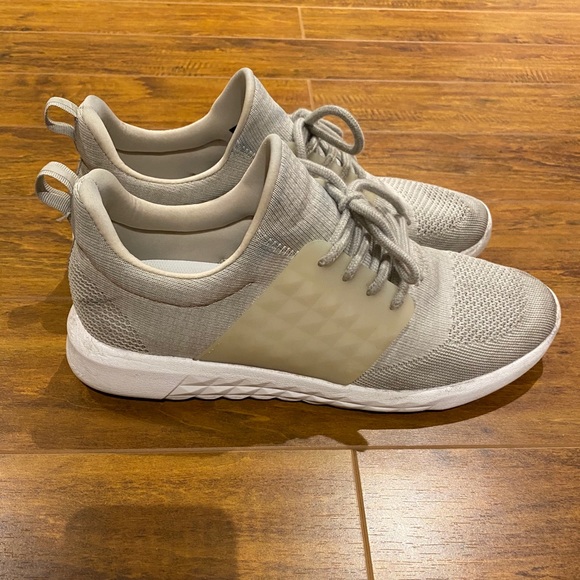 Aldo Shoes - Picture 2 of 6